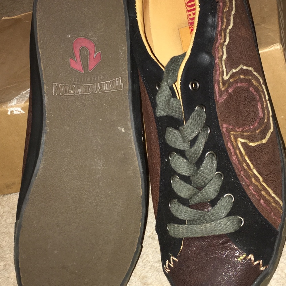 True religion casual shoe/sneaks $190 - Picture 3 of 4
